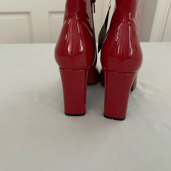 Red Boot With Side Zipper Forever 21 Size 8 - Picture 3 of 13